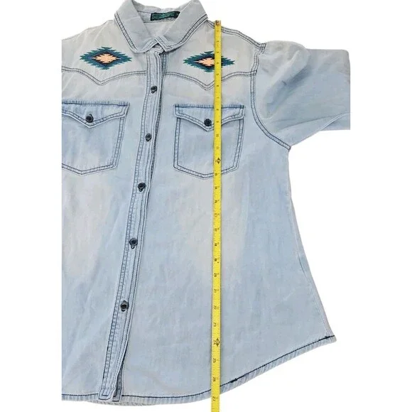 Fashion Express Button Up Denim Shirt With Embroidered Indian Chief Size M - Picture 10 of 12